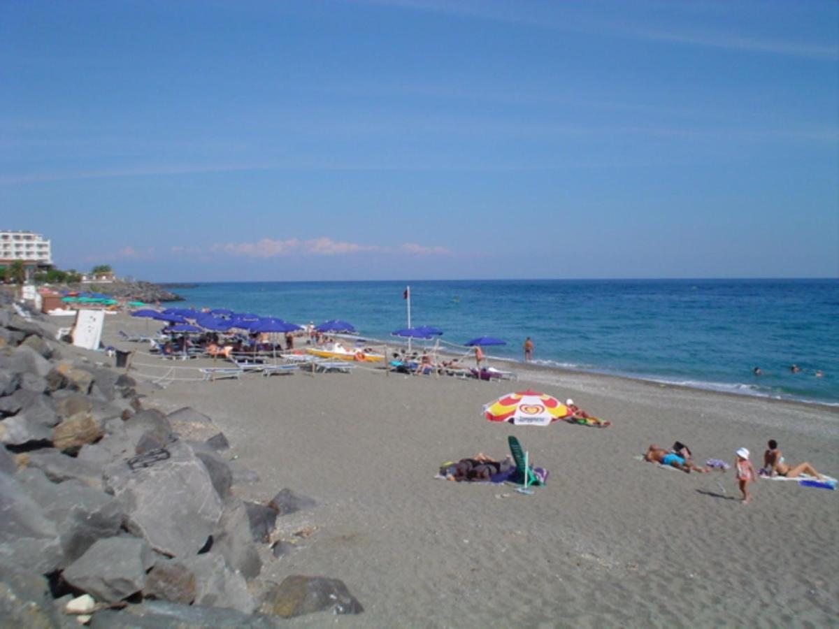 Apartman House Near The Giardini-Naxos